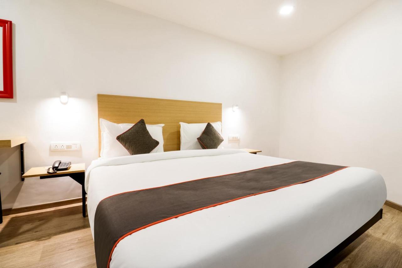 Oyo Townhouse 169 Aqua Corridor Hotel Bhatha Exterior foto