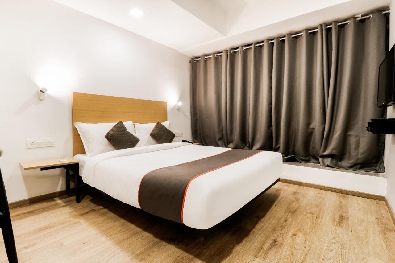 Oyo Townhouse 169 Aqua Corridor Hotel Bhatha Exterior foto